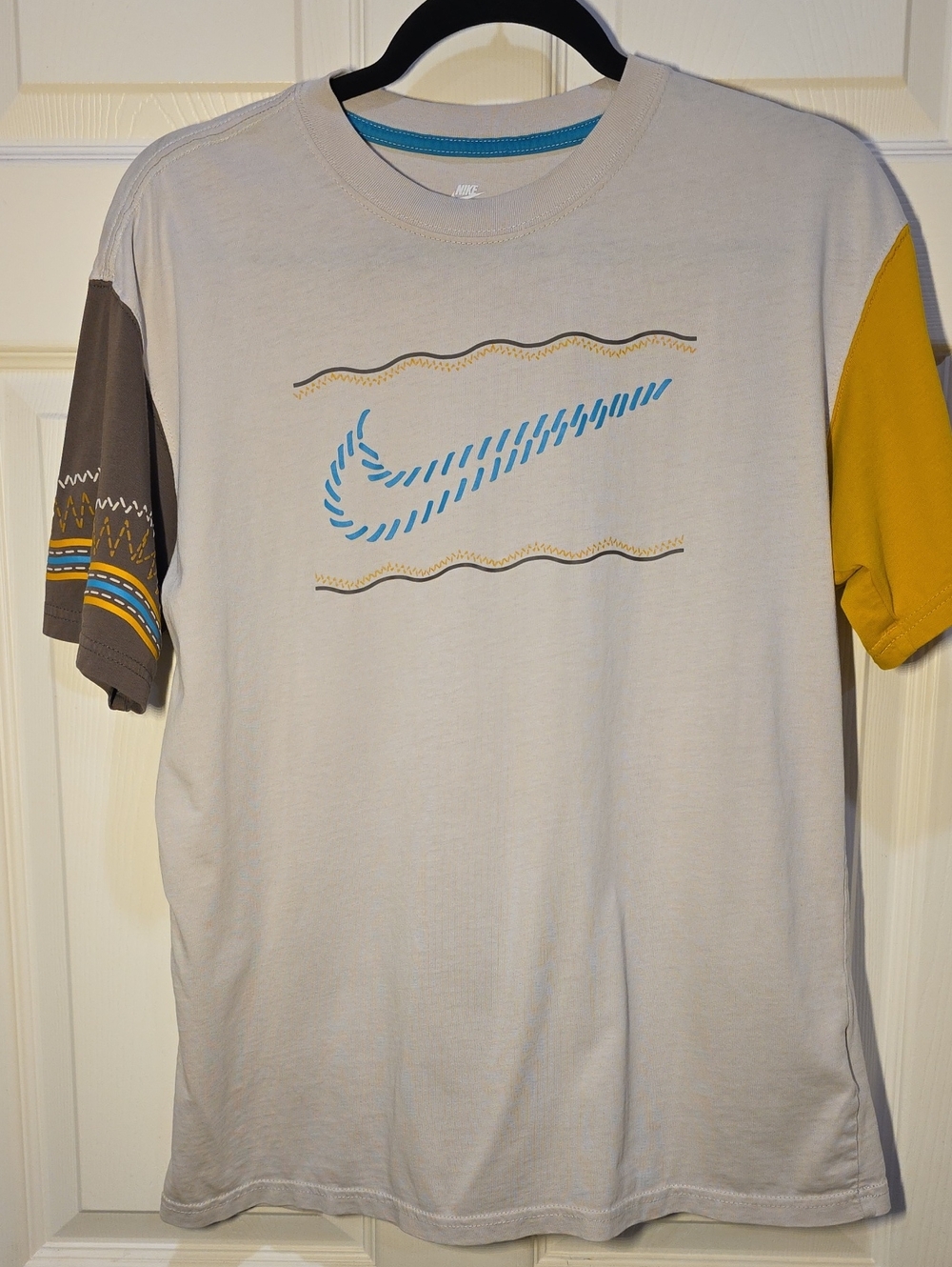 Nike Men's Short-Sleeve Logo Tee in Light Gray with Blue & Mustard Accents